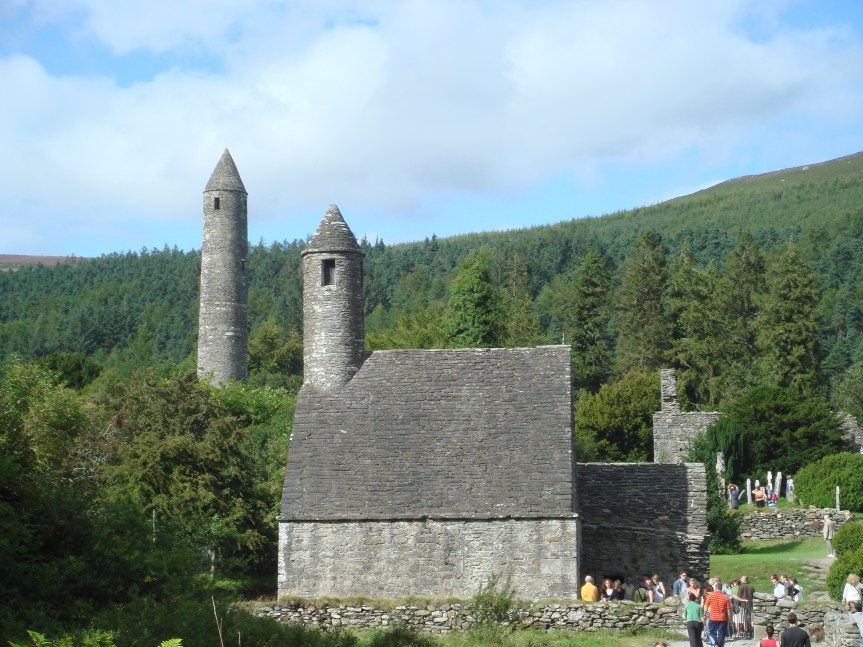 Glendalough_monastery