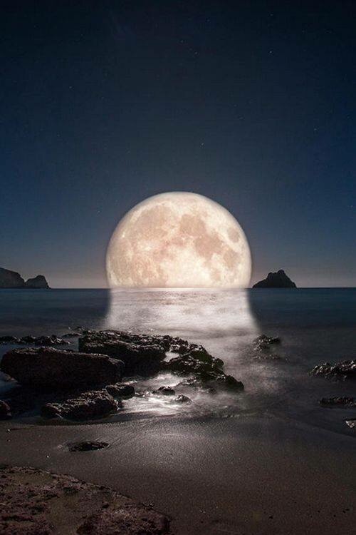 Full Moon in Sagittarius – Saturday, May 21, 2015 5:14pm&nbsp;EST