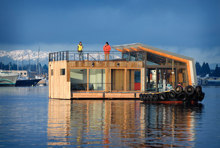 10 Fabulous Homes That Really Are on the&nbsp;Water