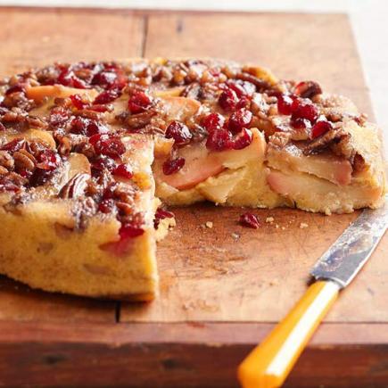 caramel-apple-upside-down-cake-r140079