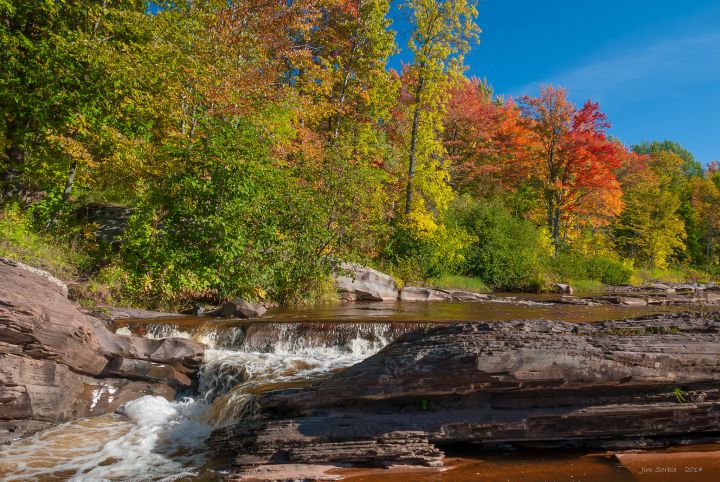 TROUBLE IN A CORNER OF&nbsp;PARADISE