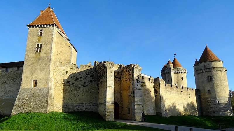 France – Cycling near Paris : Blandy Fortified Castle – 30&nbsp;photos
