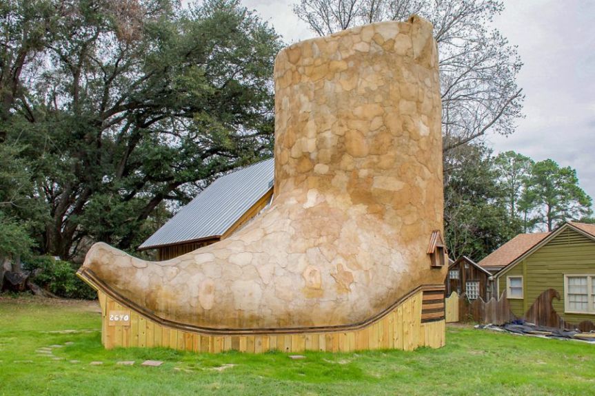 Dan Phillips makes recycled home builds possible with no waste —&nbsp;Life