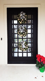 Photo Flip: 50 Festive Holiday&nbsp;Doors