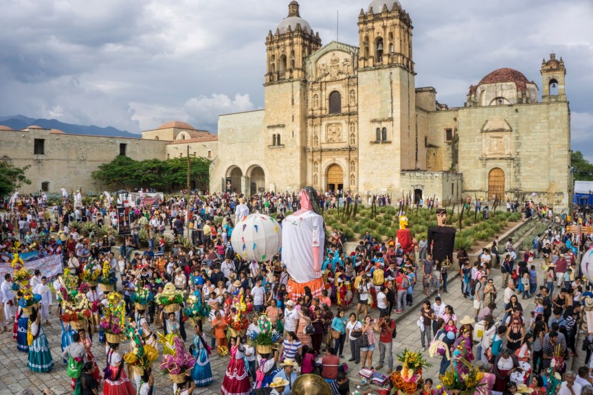 President’s Story Of Caravan Of Immigrants Driving To US-Mexico Border Was FOX TV&nbsp;Garbage