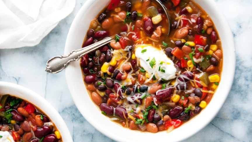 12 Vegetarian Slow-Cooker Soups and Stews That’ll Get You Through the Season —&nbsp;StyleCaster