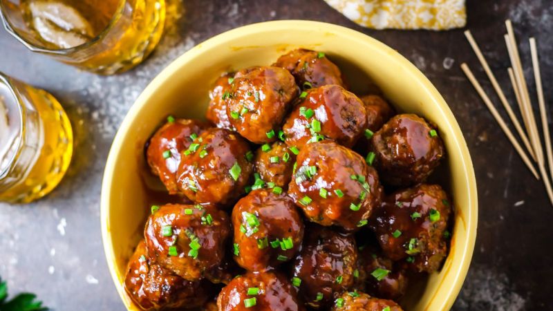 17 Super Bowl Snacks You Can Make In a Slow-Cooker —&nbsp;StyleCaster