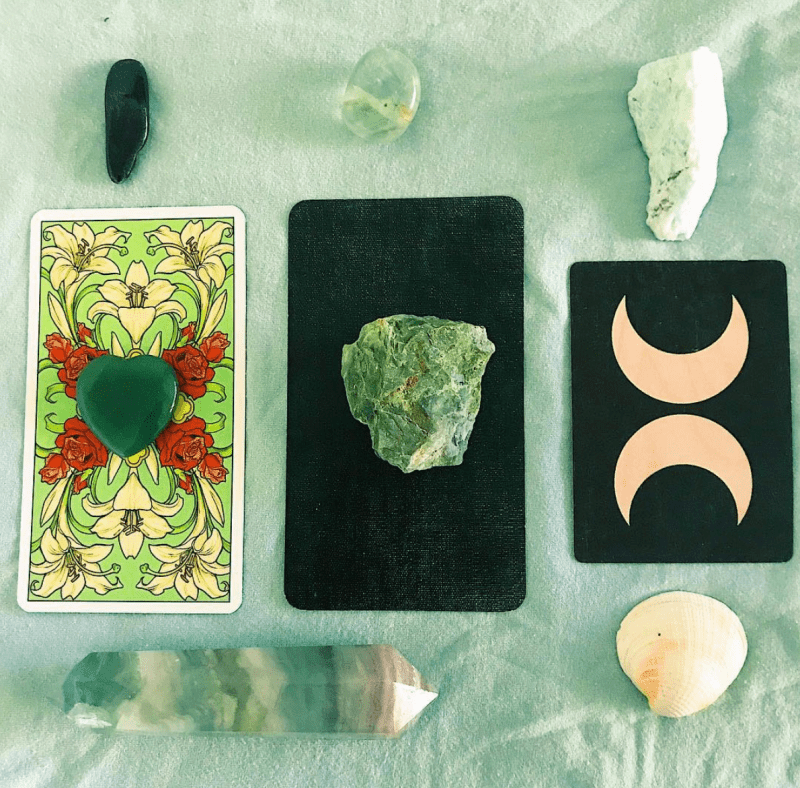 Tarot Talk: Those Age Old Myths — Fact or Fiction? Being Gifted a Deck, Reading Yourself, and More —&nbsp;Lightwands