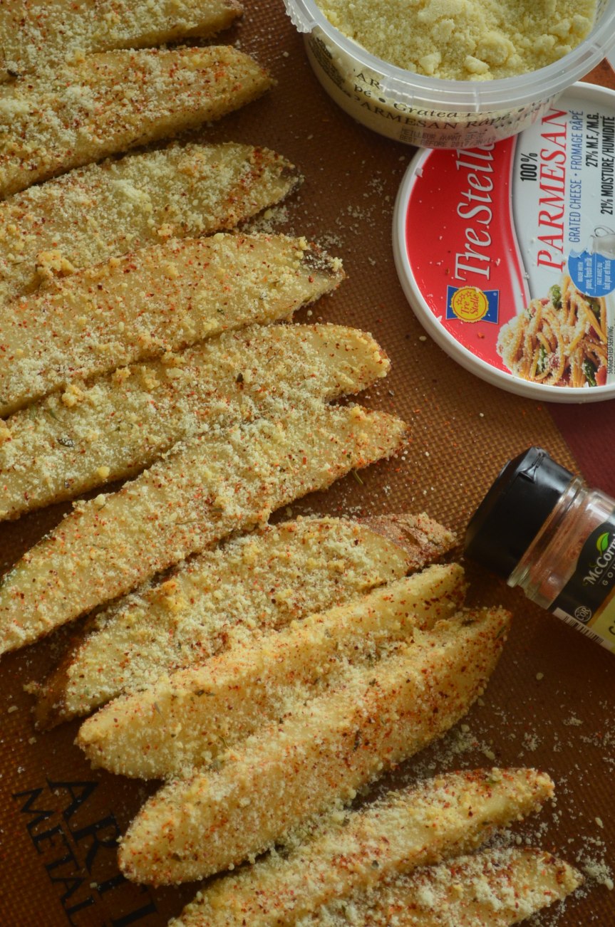 Small Batch Baked Garlic Parmesan Potato Wedges&nbsp;—