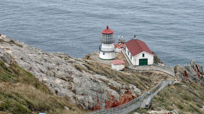 Point Reyes National Seashore: Point Reyes Lighthouse — National Parks&nbsp;USA
