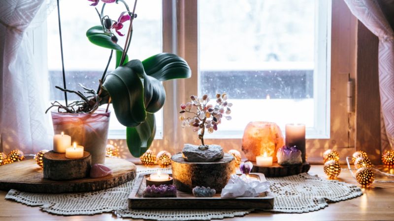 These Chic Candle Holders Will Elevate Your Space —&nbsp;StyleCaster