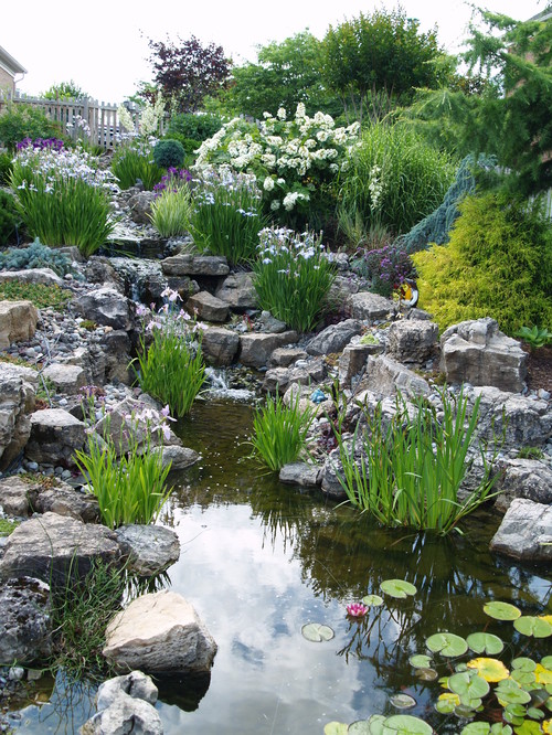 9 Ways to Keep Bugs Away While You Enjoy the&nbsp;Outdoors