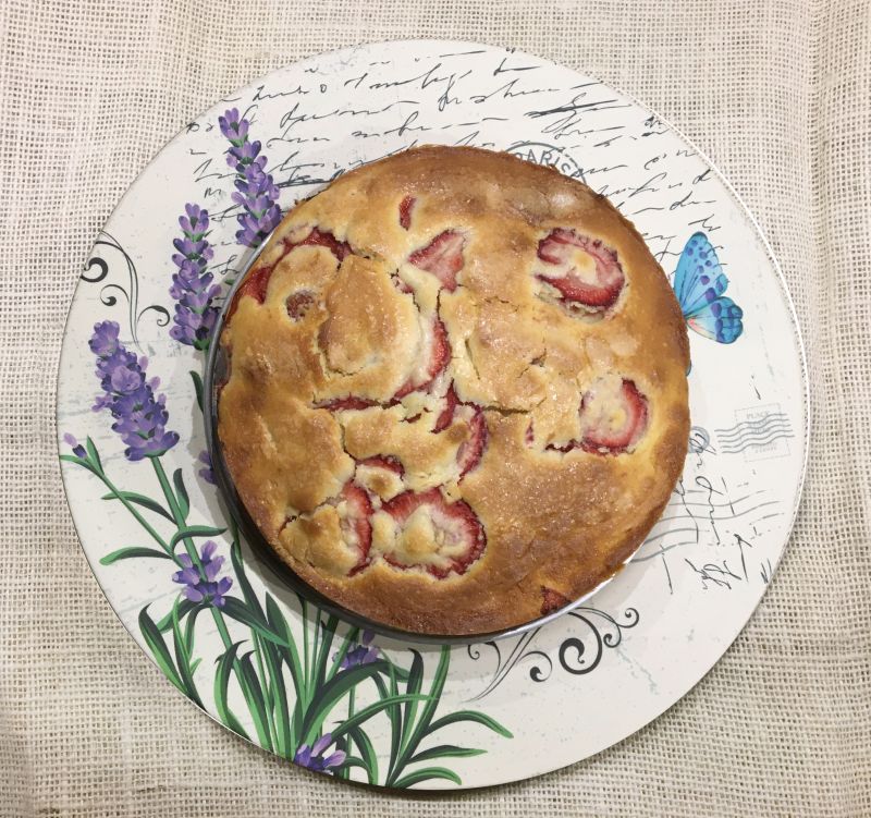 Strawberry Buttermilk Cake — Something From the&nbsp;Ovens