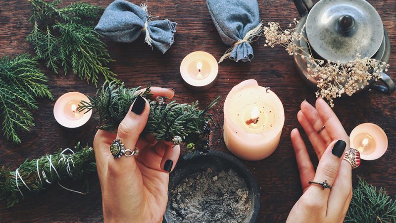 Everything You Need to Know About the Sparkly Winter Solstice on December 21 —&nbsp;StyleCaster